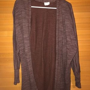 Maroon pull over sweater